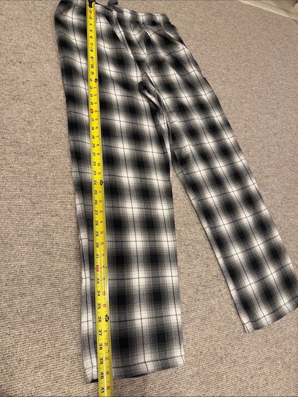 PURE STUFF, BLACK-AND-WHITE PLAID LOUNGE, PAJAMA PANTS, YOUTH SIZE 18/20 - Picture 4 of 6
